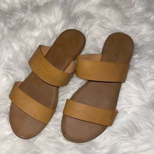 Bamboo | Tan Sandals | 7